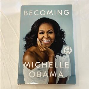 Becoming by Michelle Obama Book